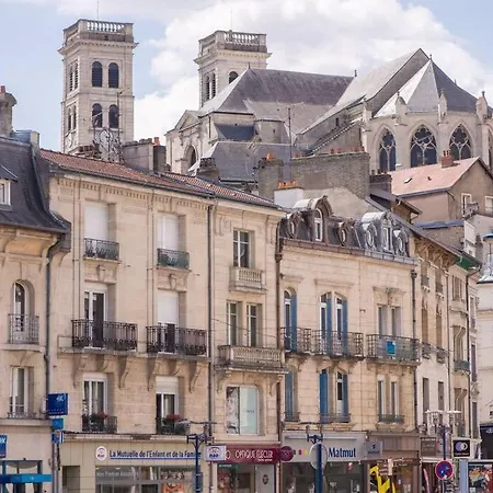 Studio Meuble - 3eme Etage, * Verdun-sur-Meuse