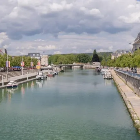 Apartment Studio Meuble - 3eme Etage, Verdun-sur-Meuse